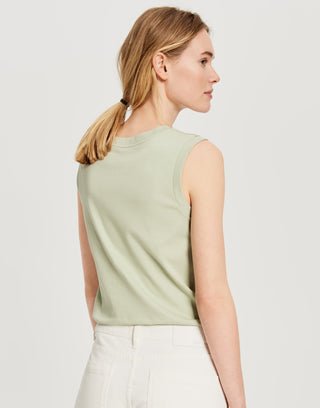 3057 pistachio;9