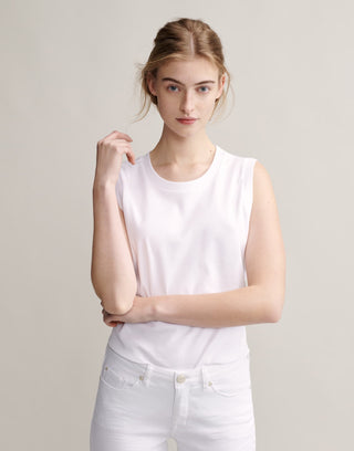 010 white;23
