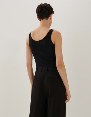 900 black;56