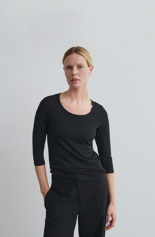 900 black;49