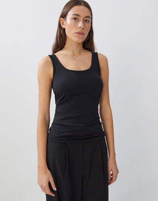 900 black;52