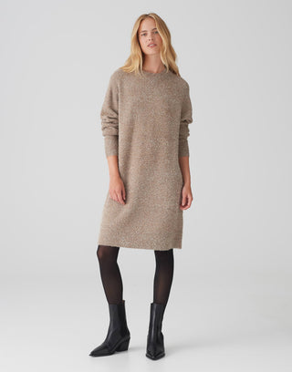 20022 warm taupe;3