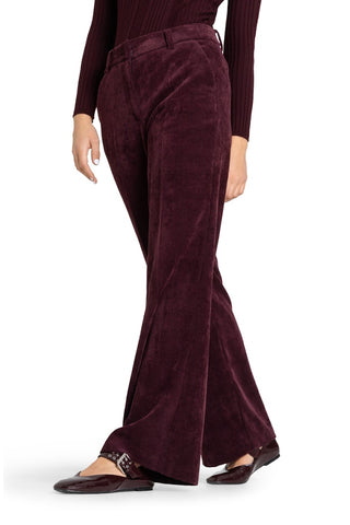 193 burgundy lipstick;17