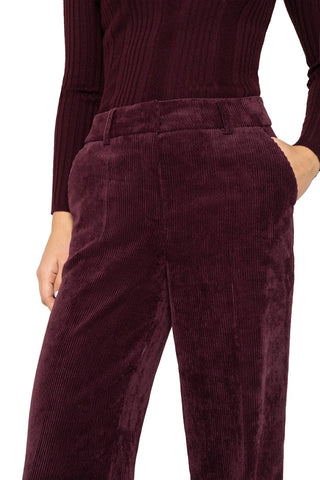 193 burgundy lipstick;18