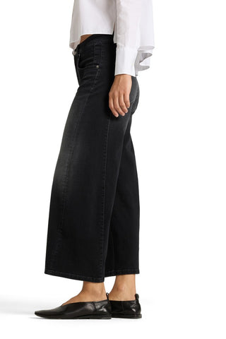 5037 urban black wash;7