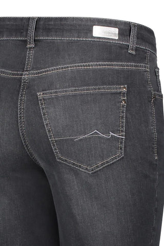D929 dark grey used;14