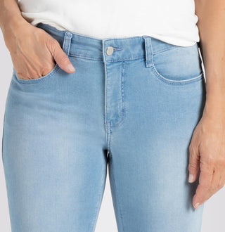 D491 basic bleached blue;27