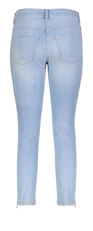 D427 summer blue wash;40