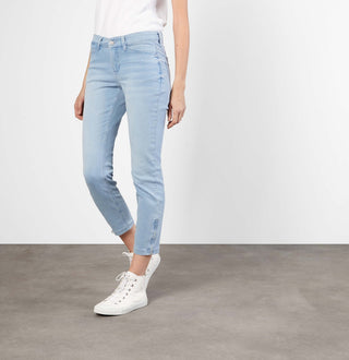 D427 summer blue wash;39