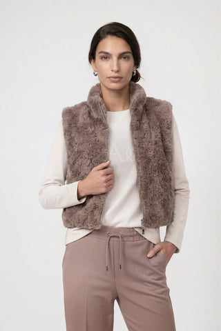 579 taupe;1