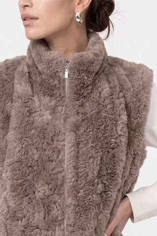 579 taupe;16