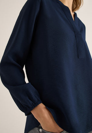 15512 universal blue;6