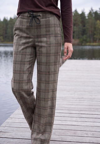 37747 truffle brown;4