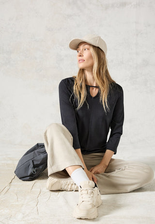 16135 deep charcoal grey;8