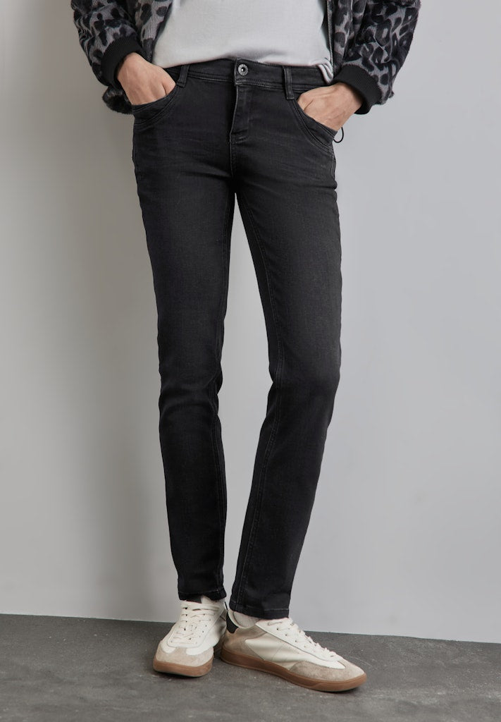 15989 black slightly washed;4