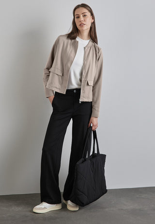 16162 breezy beige;3