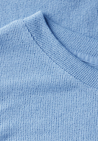 16266 serenity blue;9