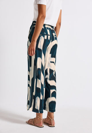 36857 tide blue;18