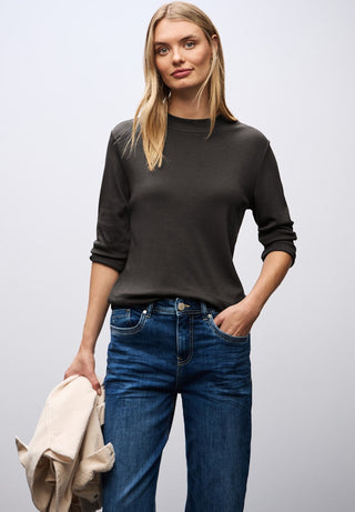 17103 darkest brown;10