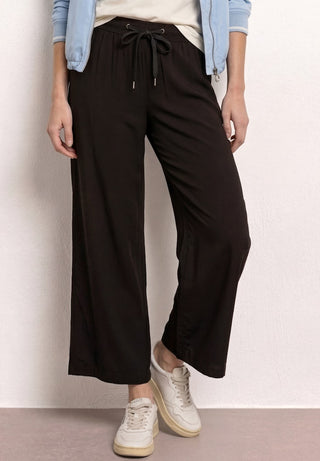 10001 Black;3
