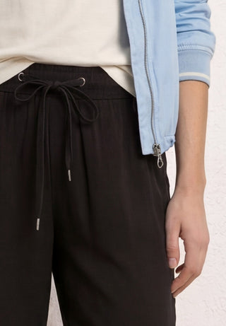 10001 Black;6