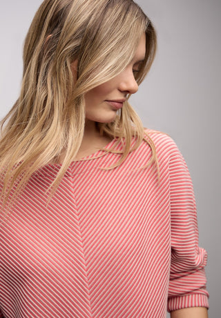 27261 striking coral;7