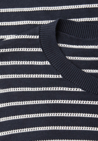 27502 shadowed navy;2