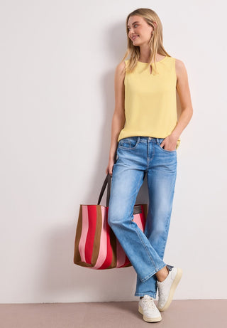 17607 soft yellow;11
