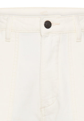 01 Milk White;3