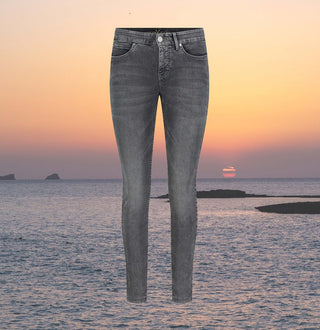 D924 dark grey authentic wash;40