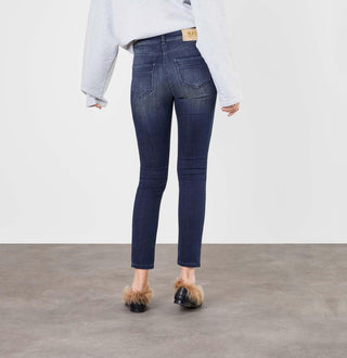 D885 dark blue vintage;28