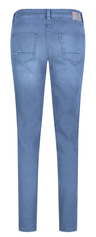 D546 mid blue main wash;11