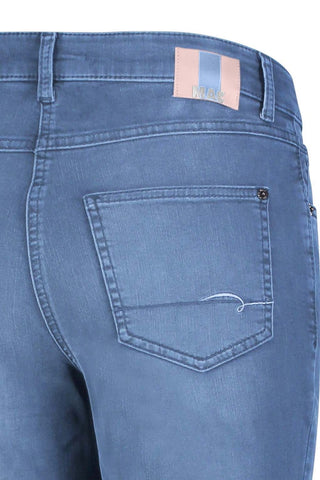 D546 mid blue main wash;17