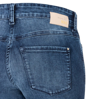 D676 medium blue authentic;5