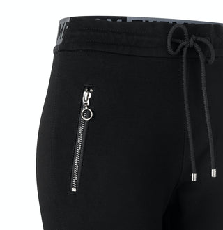 090 black;50