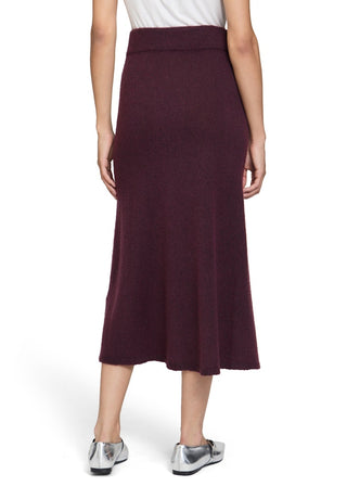 4685 Dark Aubergine;4