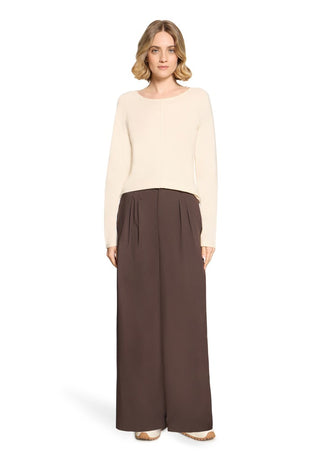 1082 White Swan;4
