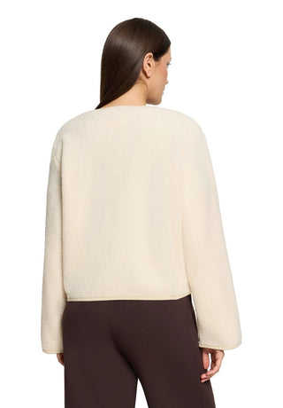 1082 White Swan;3