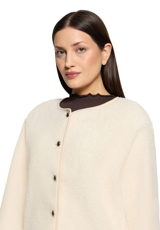 1082 White Swan;5