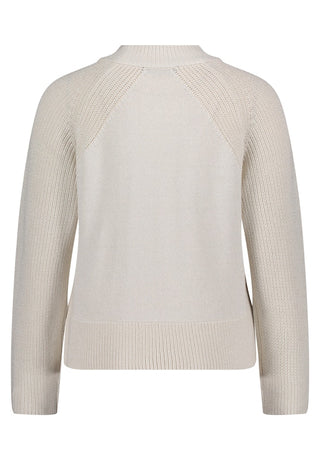 1018 Antique White;2