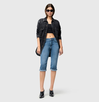 D413 mid light blue wash;11