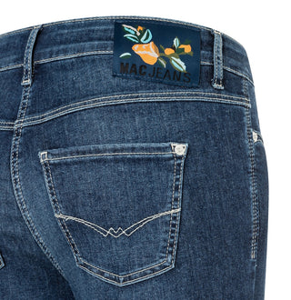 D842 dark blue basic used;16
