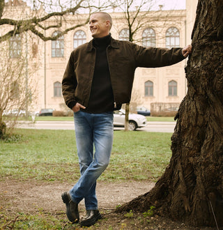 H545 history blue used;36