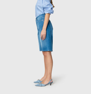 D490 summer mid blue wash;9
