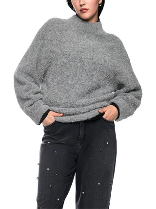 820 grey;5