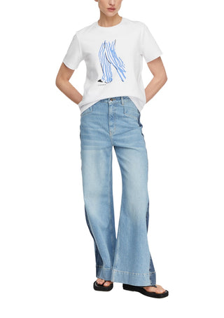01E5 WHITE;4