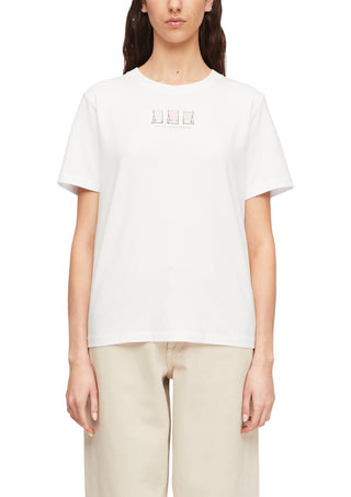 01D8 WHITE;3