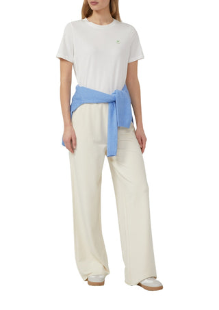 02D0 WHITE;4